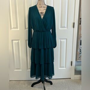 Premier Armour Elegant emerald green pleated Women's Dress size 8